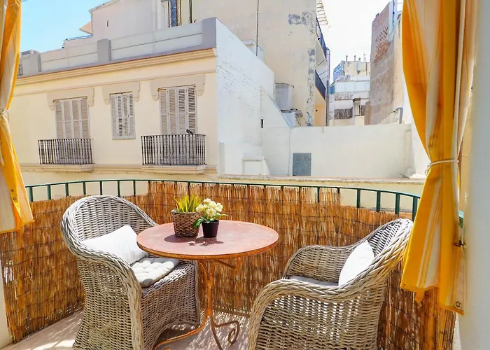 Lägenhet The Loft By Hello Homes